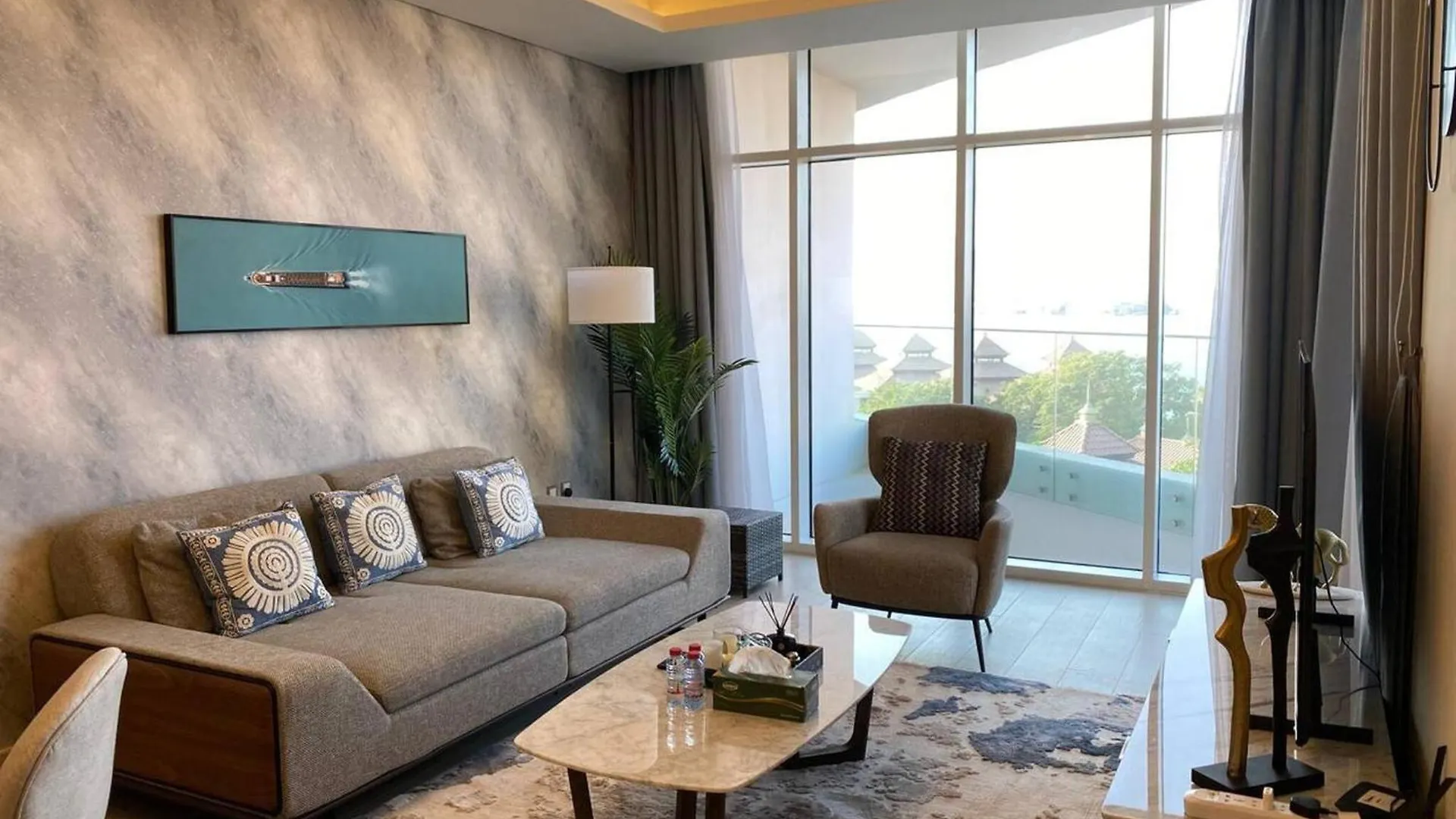 Spacious Apartment In Palm Jumeriah With Access To Private Beach contacts